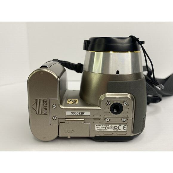Minolta Dimage Z5 12X Optical Zoom 6MP Digital Camera W/ Bag N13656 - Picture 7 of 14